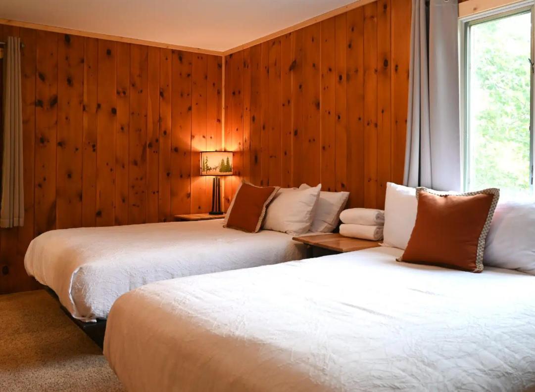 Gunflint Lodge แกรนด์มาเรส์ ภายนอก รูปภาพ