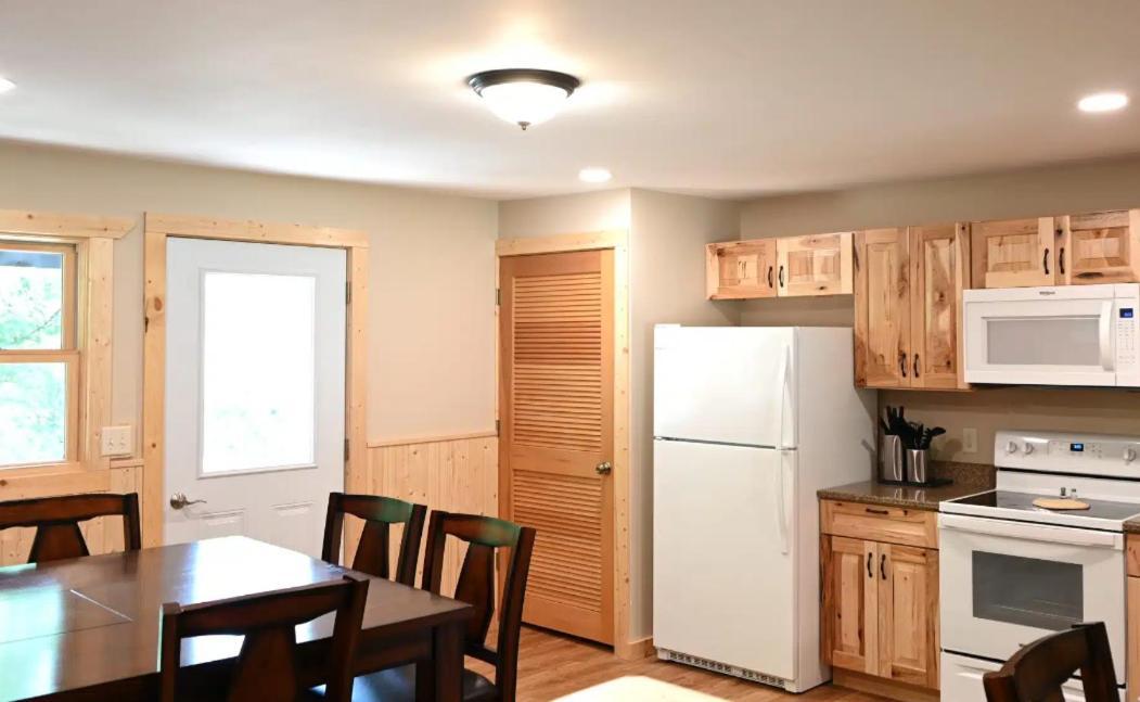 Gunflint Lodge แกรนด์มาเรส์ ภายนอก รูปภาพ