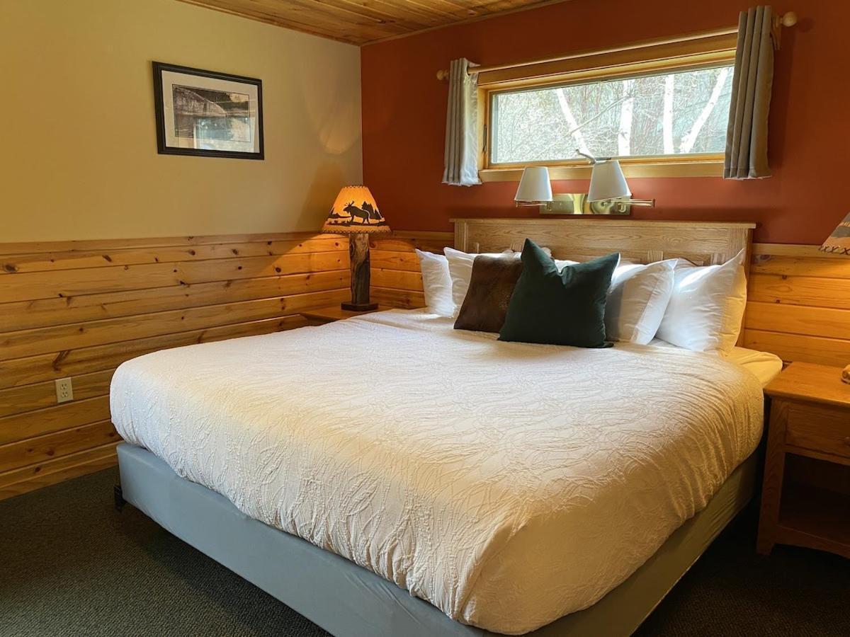 Gunflint Lodge แกรนด์มาเรส์ ภายนอก รูปภาพ